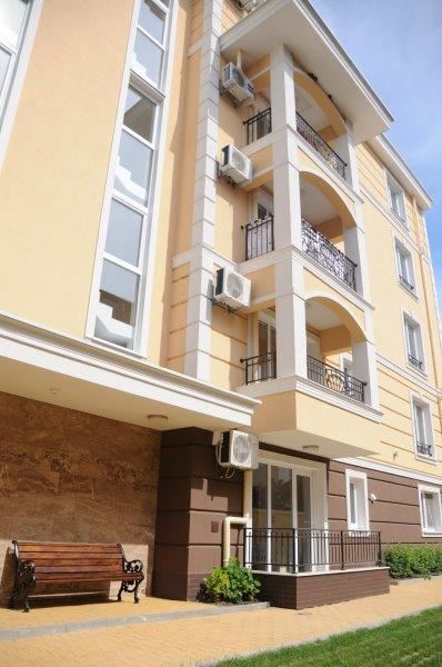 Двустаен апартамент за нощувки в комплекс с басейн в Равда Двустаен апартамент за нощувки в комплекс с басейн в Равда