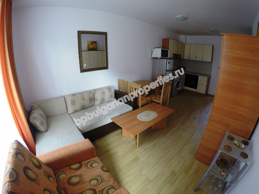 Евтин двустаен мебелиран апартамент за продажба в курорта Слънчев Бряг
