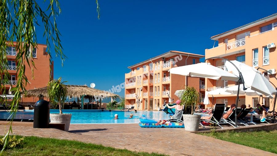 Мебелирано студио икономичен клас за продажба в курорта Слънчев Бряг