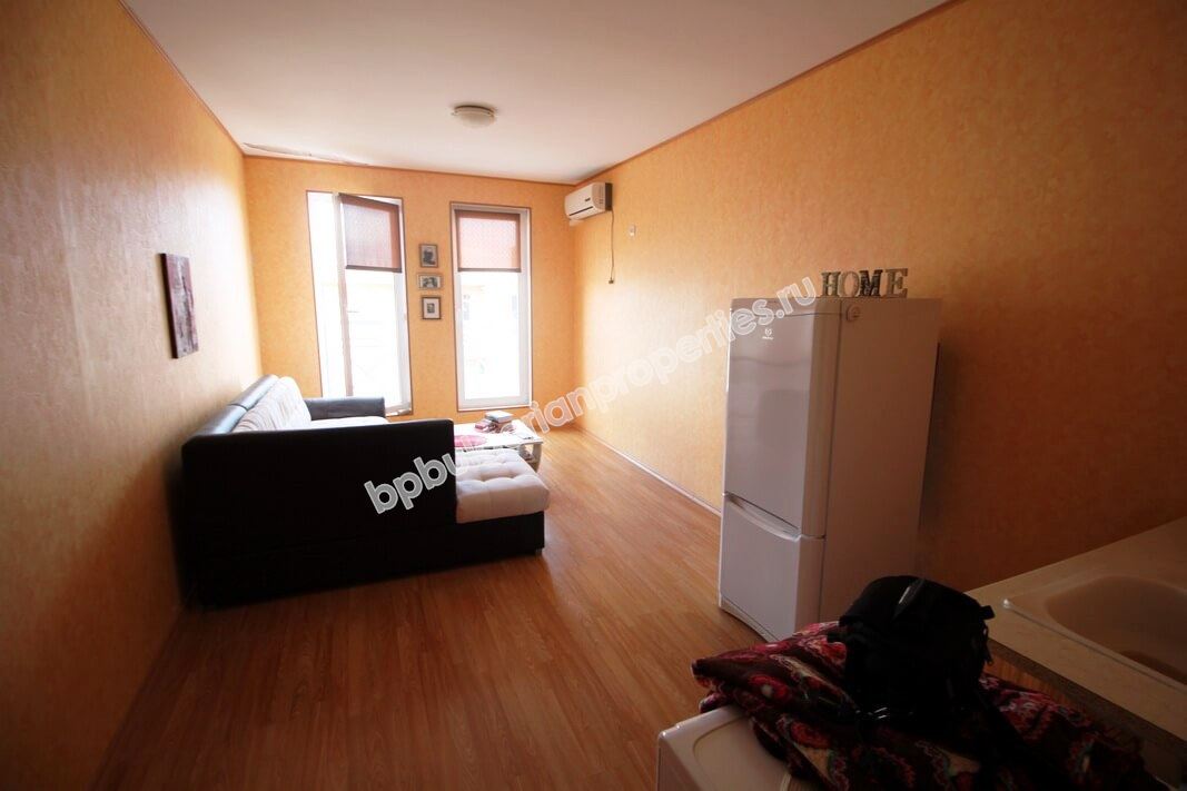 Мебелирано студио икономичен клас за продажба в курорта Слънчев Бряг