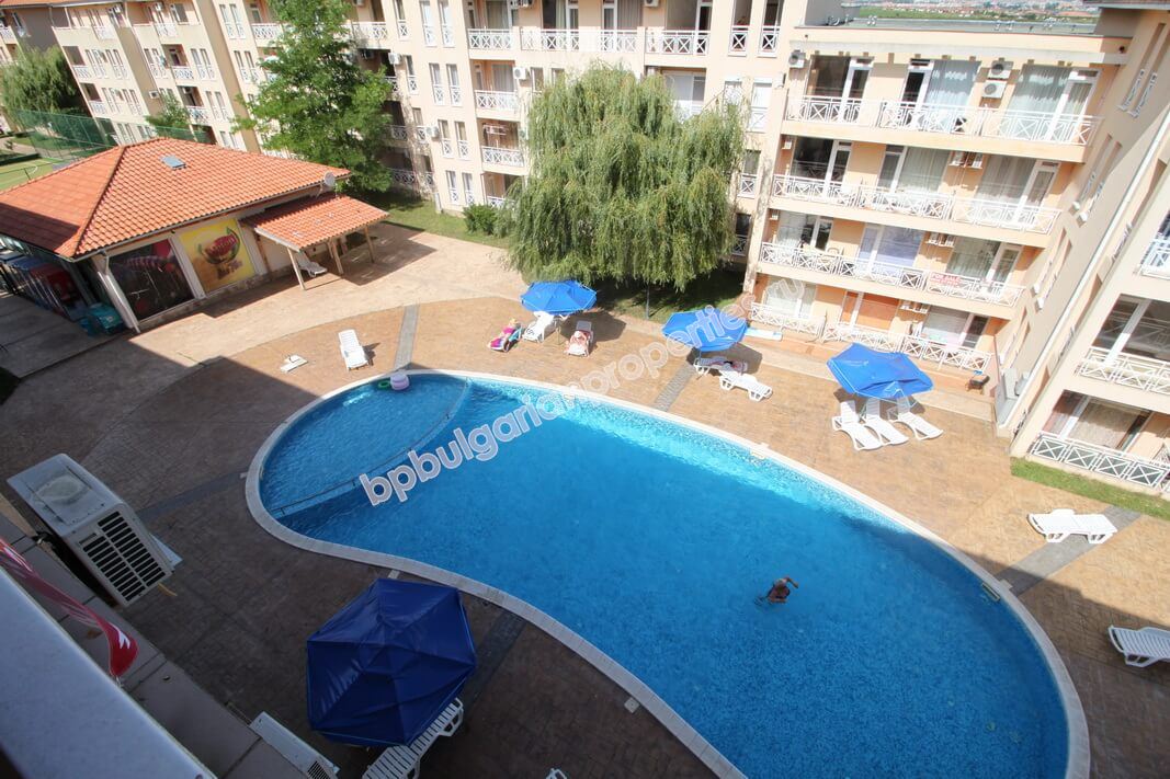 Едноспален мебелиран апартамент за продажба в курорта Слънчев Бряг