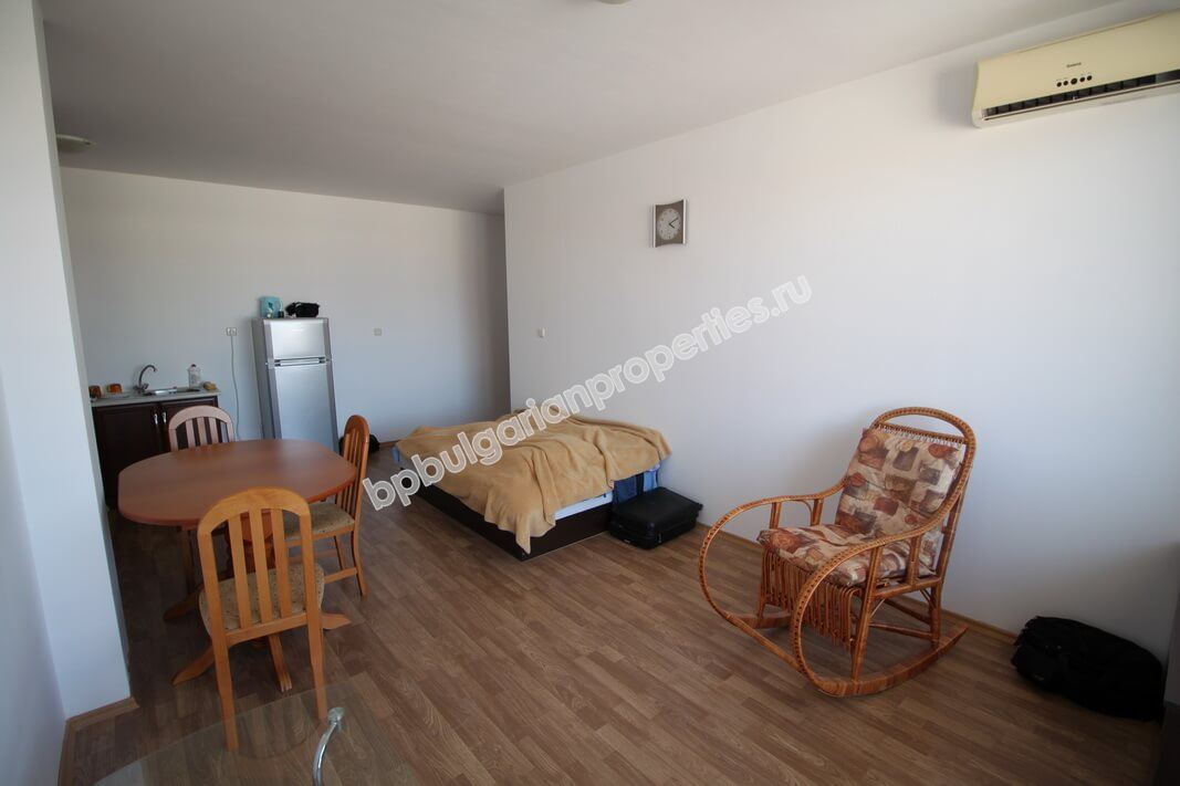 Едноспален мебелиран апартамент за продажба в курорта Слънчев Бряг