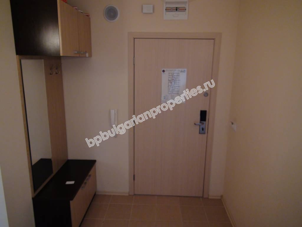 Мебелиран двустаен апартаменти на абсолютна първа линия море в Обзор