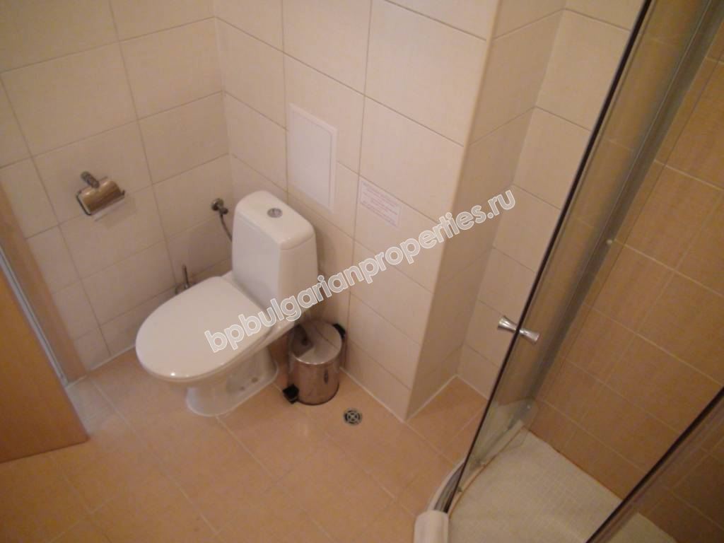 Мебелиран двустаен апартаменти на абсолютна първа линия море в Обзор