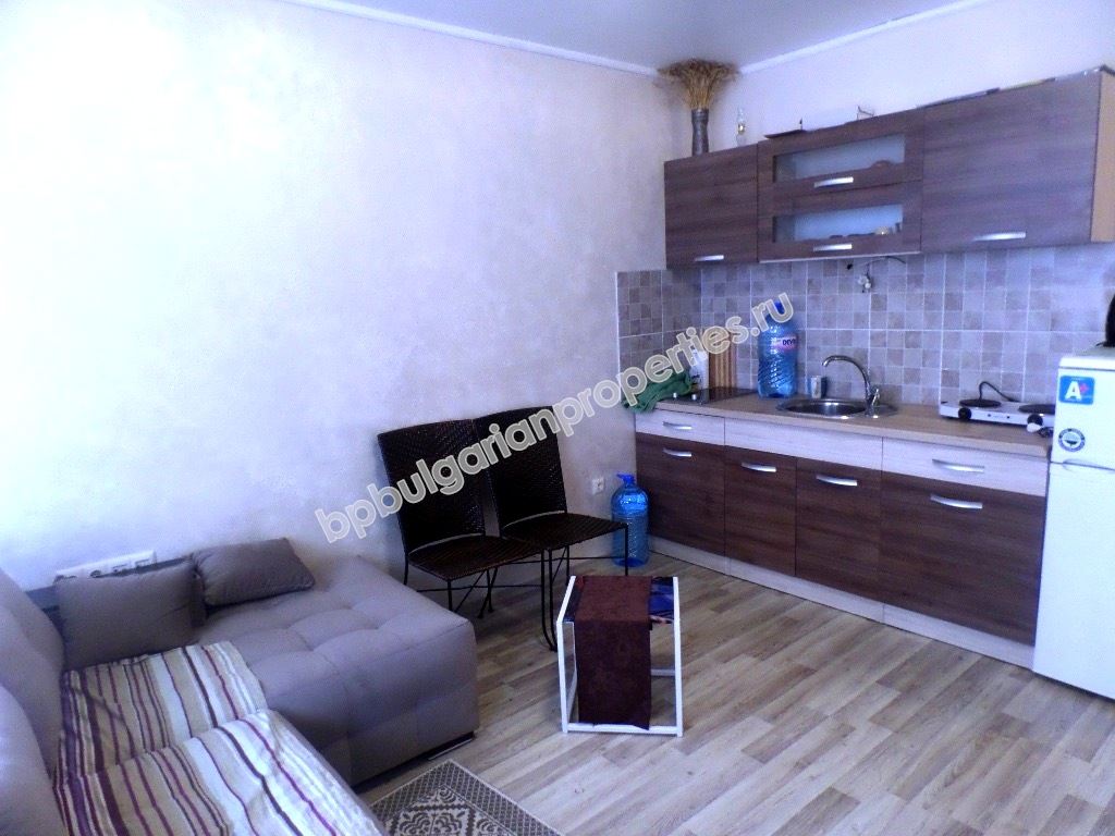 Едноспален мебелиран апартамент за продажба в елитен комплекс в курорта Слънчев Бряг