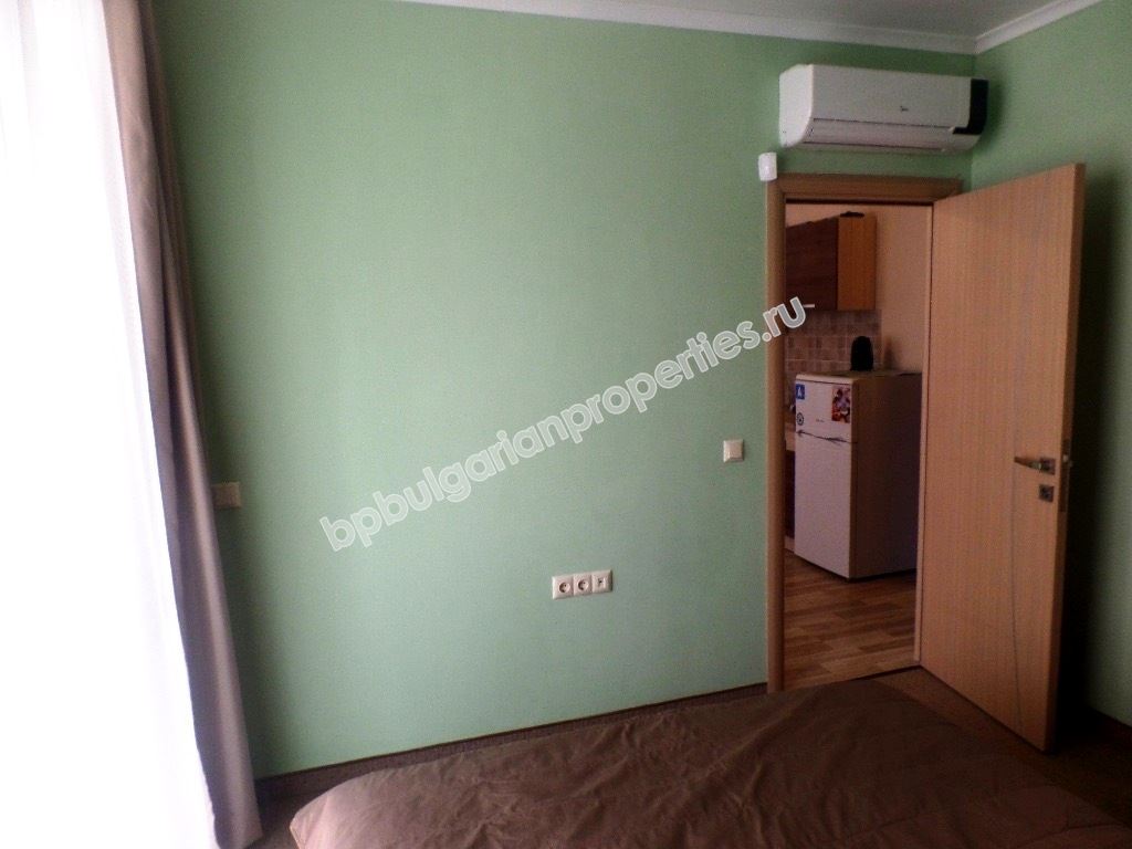 Едноспален мебелиран апартамент за продажба в елитен комплекс в курорта Слънчев Бряг