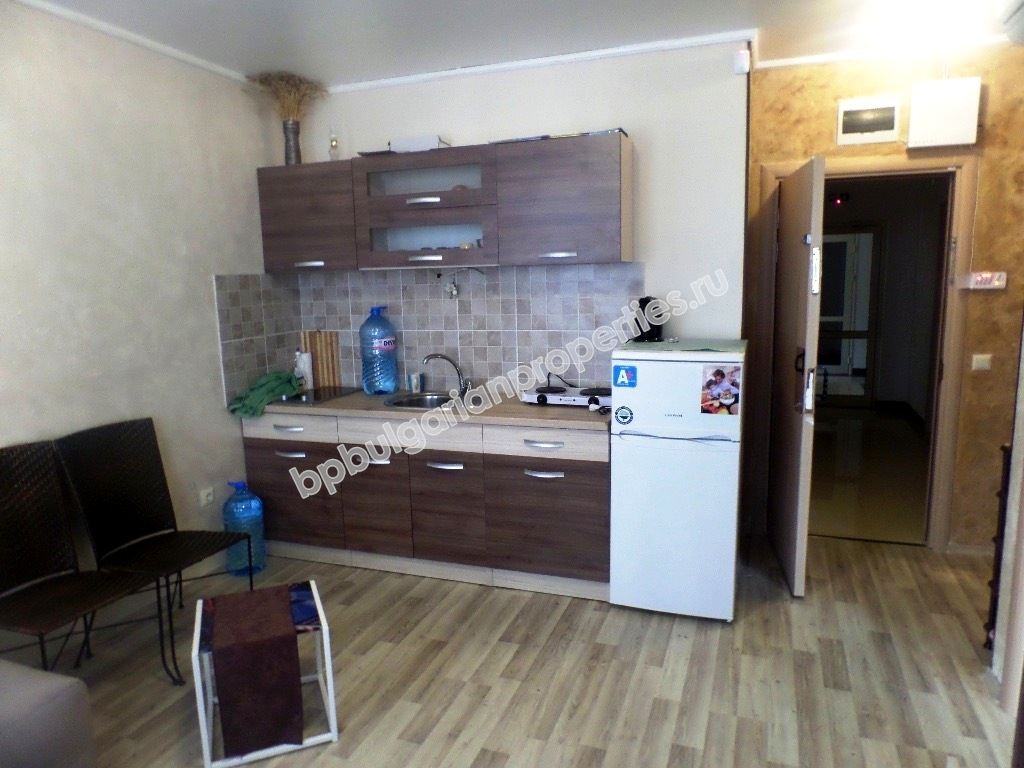 Едноспален мебелиран апартамент за продажба в елитен комплекс в курорта Слънчев Бряг