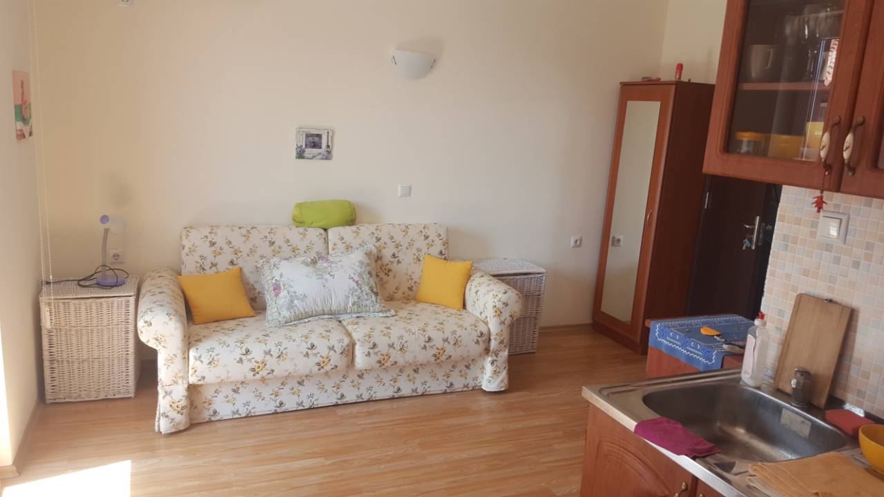 Изгодно обзаведено студио в новия район  на Несебър