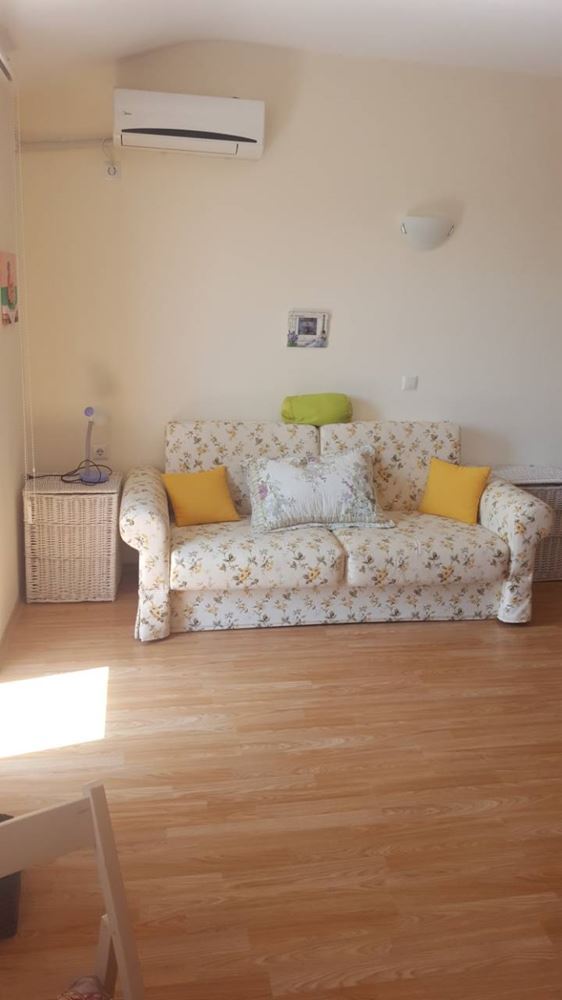 Изгодно обзаведено студио в новия район  на Несебър