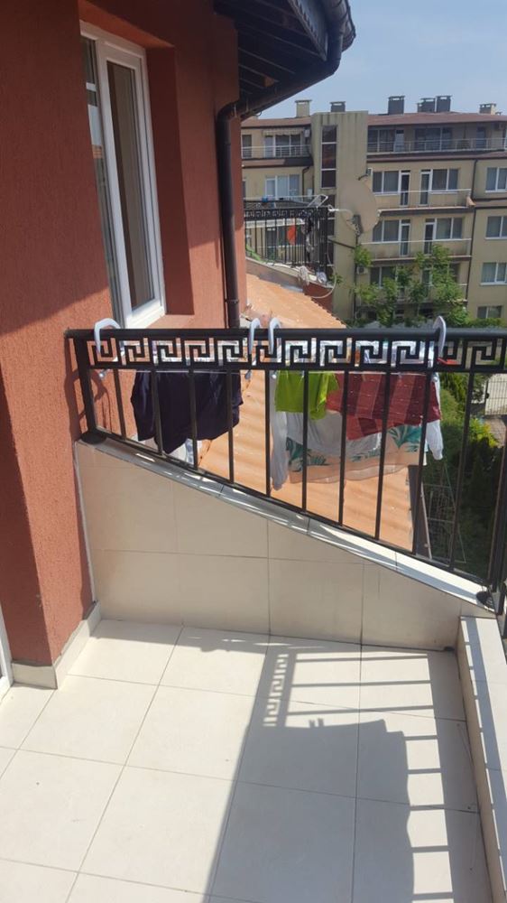 Изгодно обзаведено студио в новия район  на Несебър