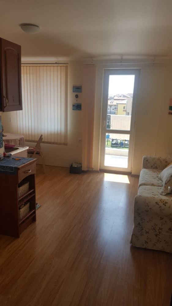 Изгодно обзаведено студио в новия район  на Несебър