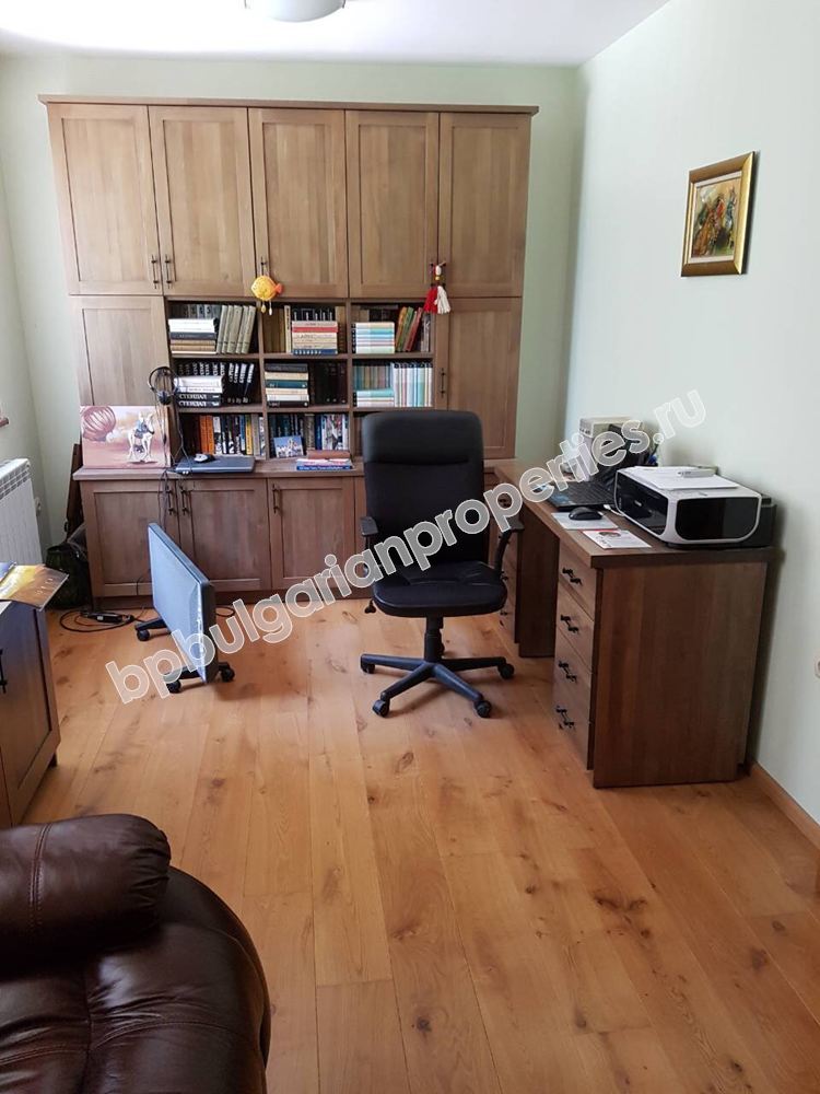 Действаща къща за гости/хотел за продажба в село в Троянския балкан