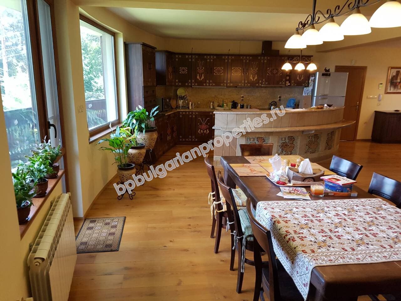 Действаща къща за гости/хотел за продажба в село в Троянския балкан