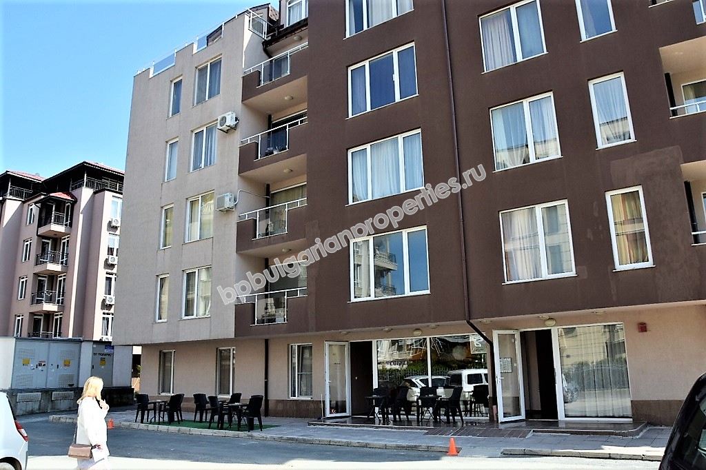 Мебелиран двустаен апартамент близо до плажа за продажба в курорта Слънчев Бряг