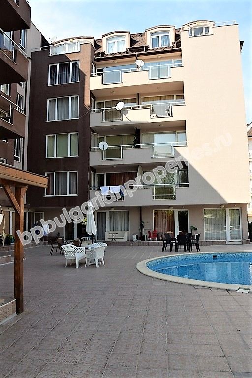 Мебелиран двустаен апартамент близо до плажа за продажба в курорта Слънчев Бряг