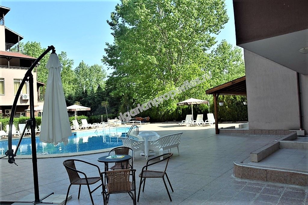 Мебелиран двустаен апартамент близо до плажа за продажба в курорта Слънчев Бряг