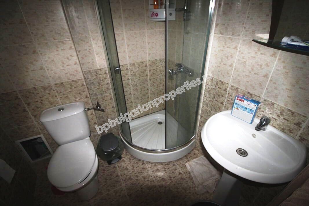 Мебелиран двустаен апартамент близо до плажа за продажба в курорта Слънчев Бряг