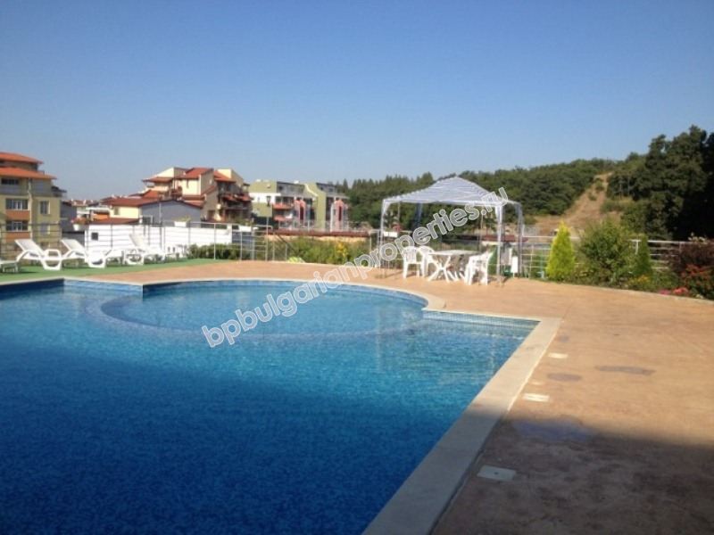 Едноспален мебелиран апартамент близо до плажа за продажба в курорта Свети Влас