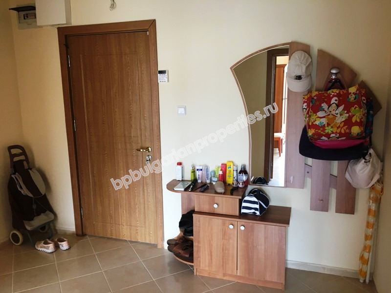 Едноспален мебелиран апартамент близо до плажа за продажба в курорта Свети Влас