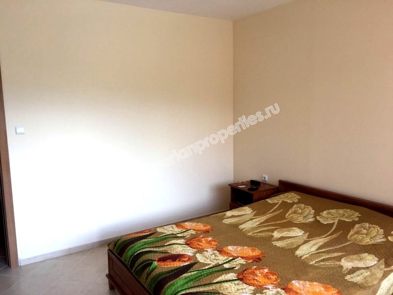 Едноспален мебелиран апартамент близо до плажа за продажба в курорта Свети Влас