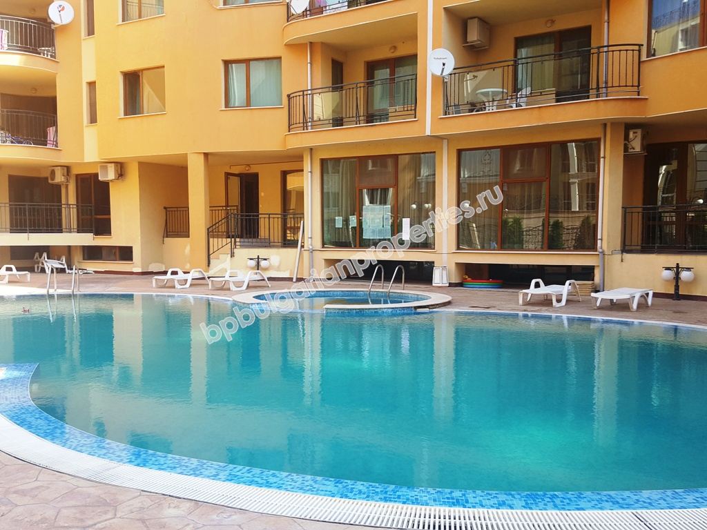 Просторен едноспален мебелиран апартамент за продажба в Слънчев Бряг