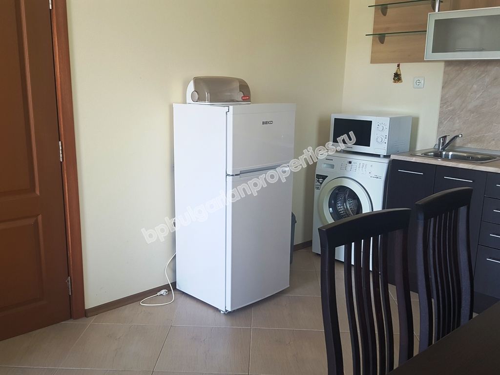 Просторен едноспален мебелиран апартамент за продажба в Слънчев Бряг