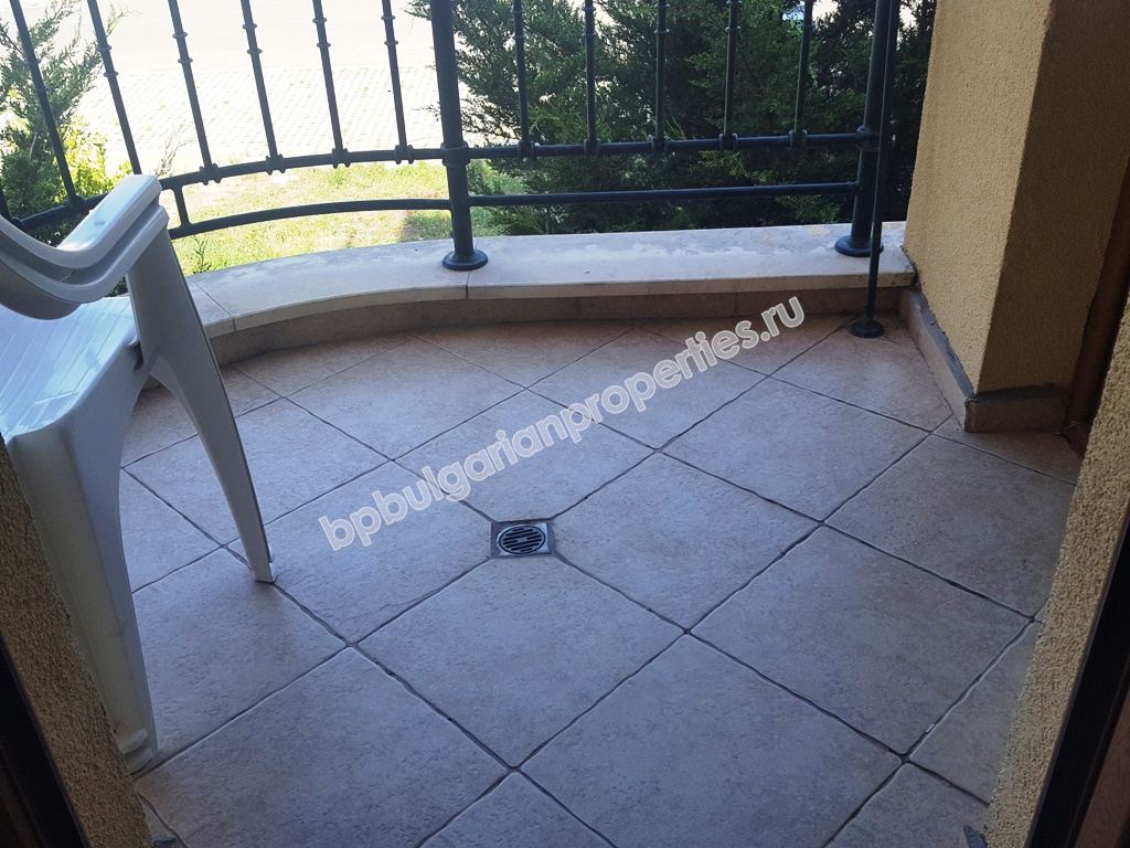 Просторен едноспален мебелиран апартамент за продажба в Слънчев Бряг