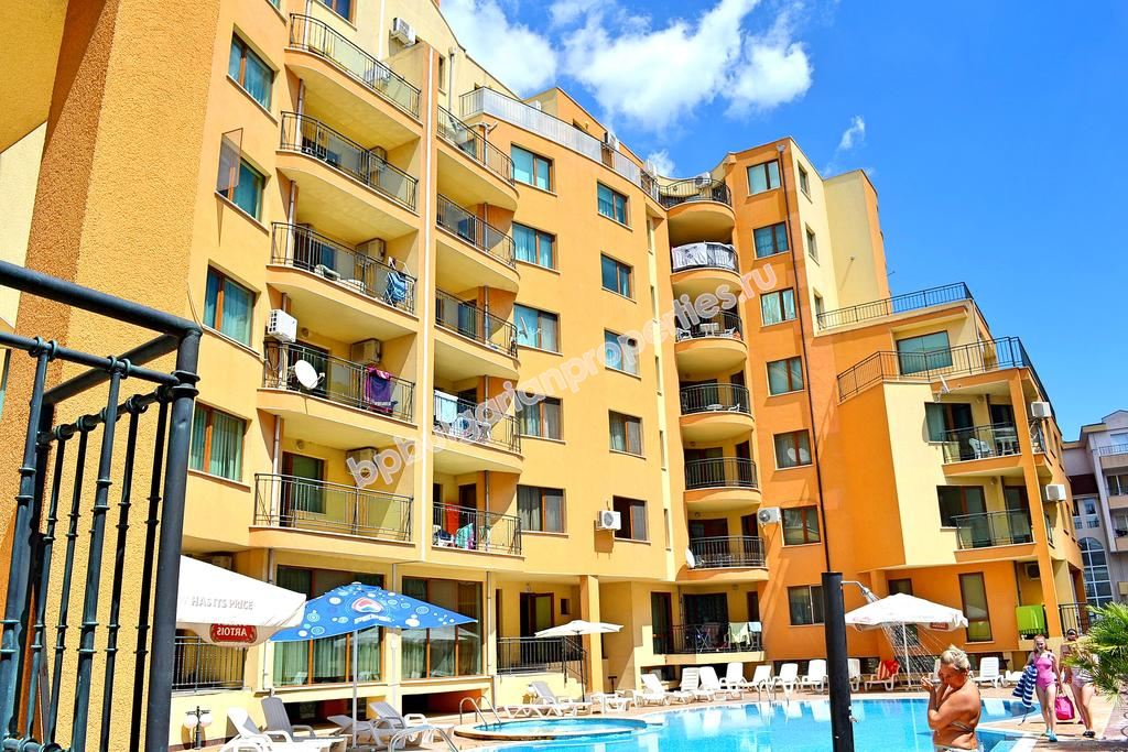 Просторен едноспален мебелиран апартамент за продажба в Слънчев Бряг