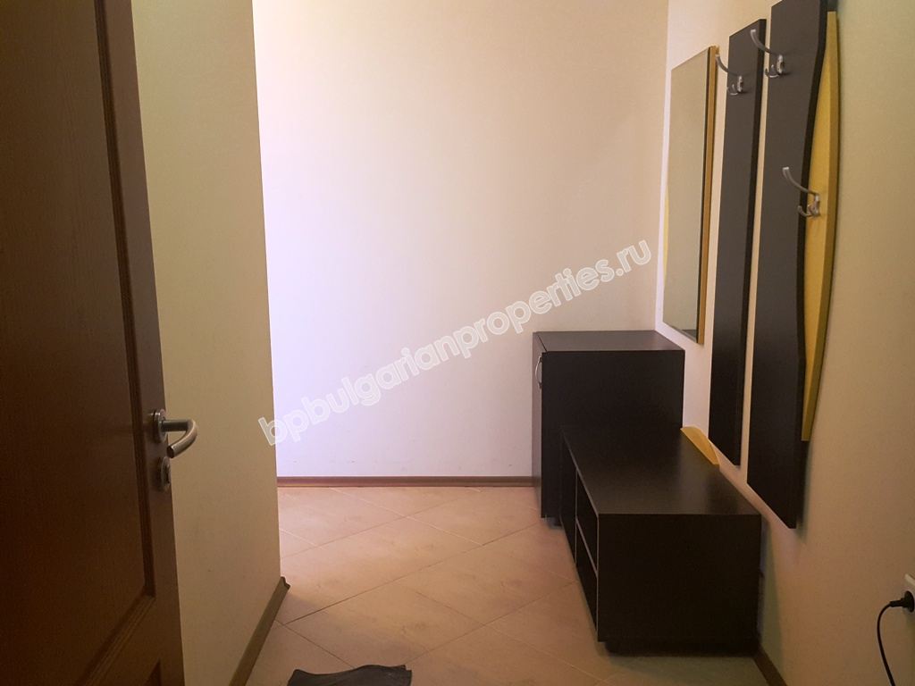 Просторен едноспален мебелиран апартамент за продажба в Слънчев Бряг