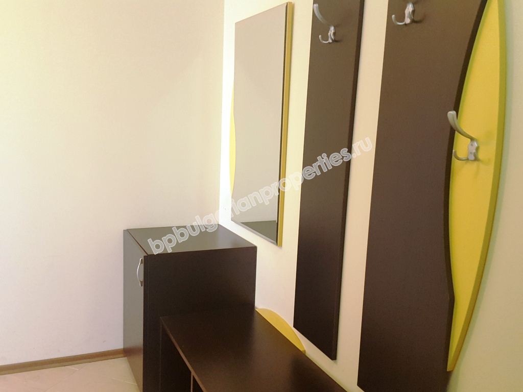 Просторен едноспален мебелиран апартамент за продажба в Слънчев Бряг