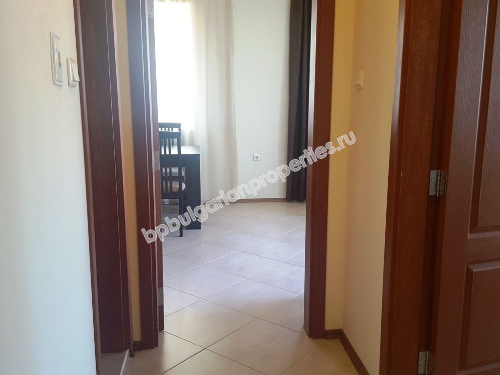 Просторен едноспален мебелиран апартамент за продажба в Слънчев Бряг