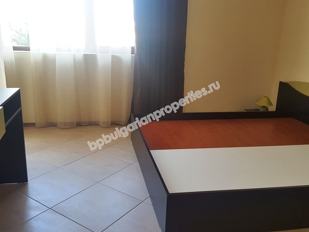 Просторен едноспален мебелиран апартамент за продажба в Слънчев Бряг