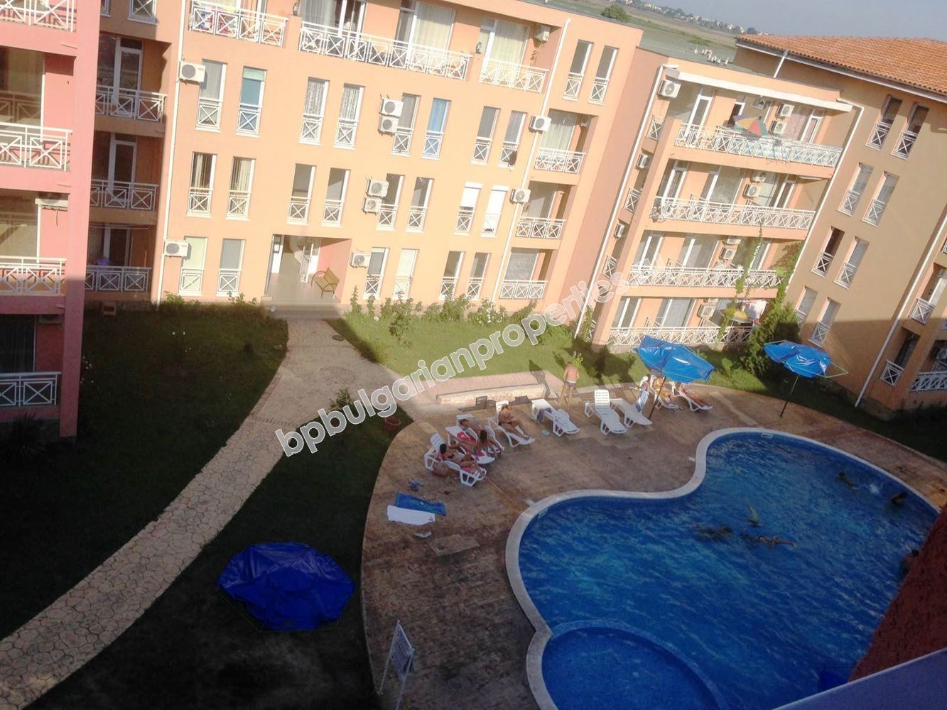 Мебелирано студио икономичен клас за продажба в курорта Слънчев Бряг