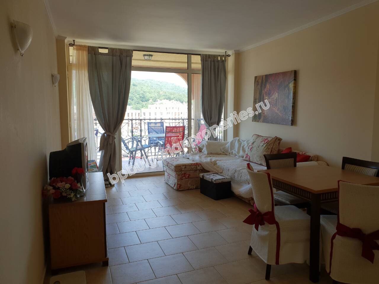 Апартамент в комплекс-лукс на първа линия в Елените