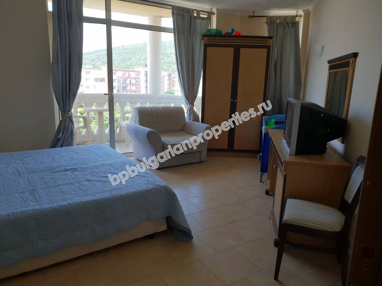 Апартамент в комплекс-лукс на първа линия в Елените