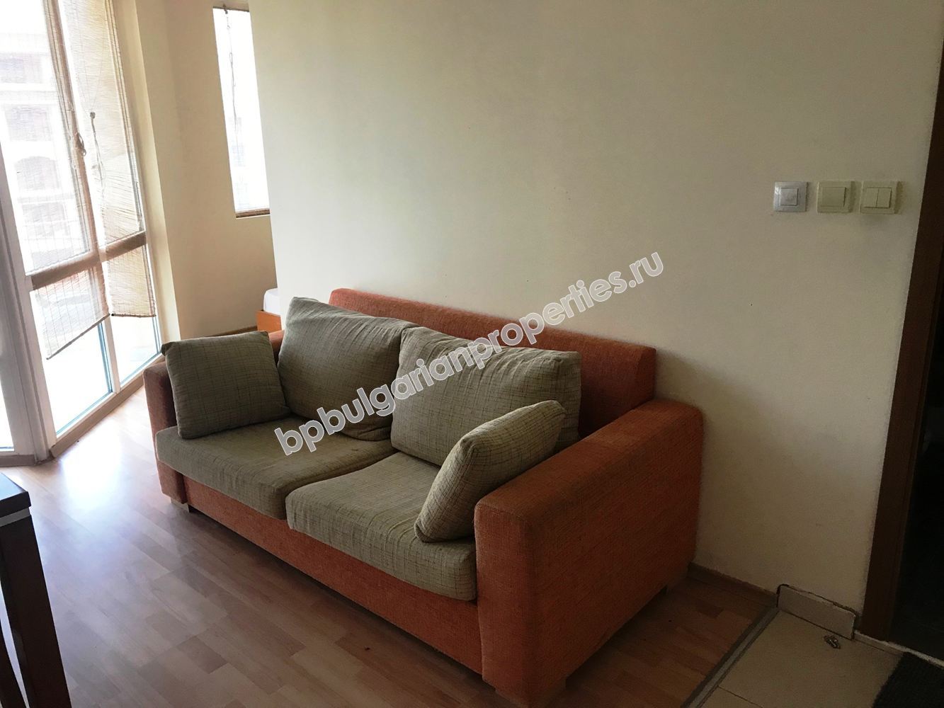 Мебелиран двустаен апартамент за продажба в курорта Слънчев Бряг