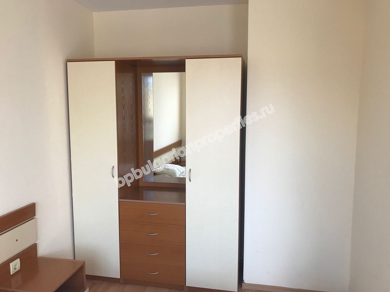 Мебелиран двустаен апартамент за продажба в курорта Слънчев Бряг