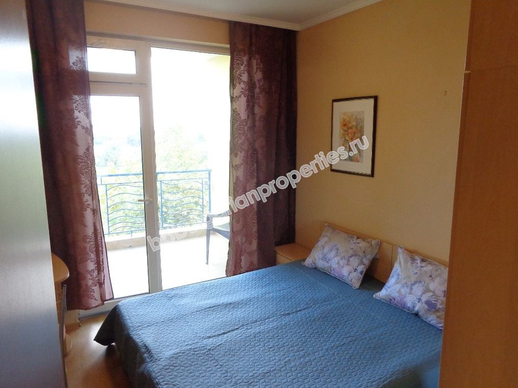 Евтин двустаен мебелиран апартамент за продажба в курорта Слънчев Бряг