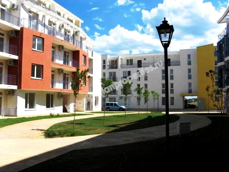 Евтин двустаен мебелиран апартамент за продажба в курорта Слънчев Бряг