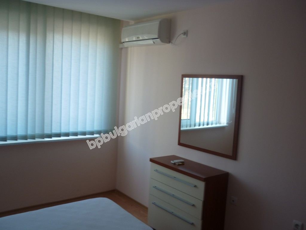 Мебелиран едноспален апартамент за продажба близо до плажа в курорта Слънчев Бряг