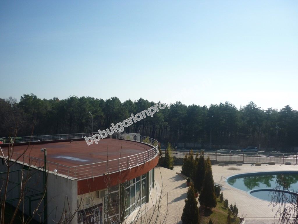 Мебелиран едноспален апартамент за продажба близо до плажа в курорта Слънчев Бряг