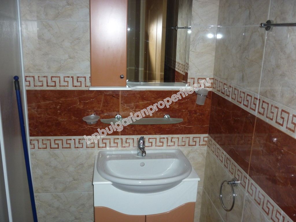 Мебелиран едноспален апартамент за продажба близо до плажа в курорта Слънчев Бряг