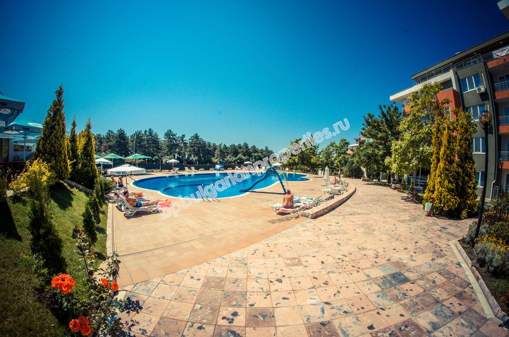 Мебелиран едноспален апартамент за продажба близо до плажа в курорта Слънчев Бряг