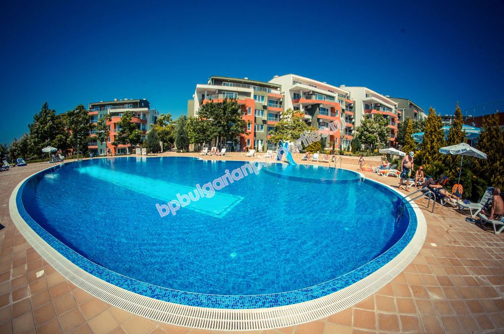 Мебелиран едноспален апартамент за продажба близо до плажа в курорта Слънчев Бряг