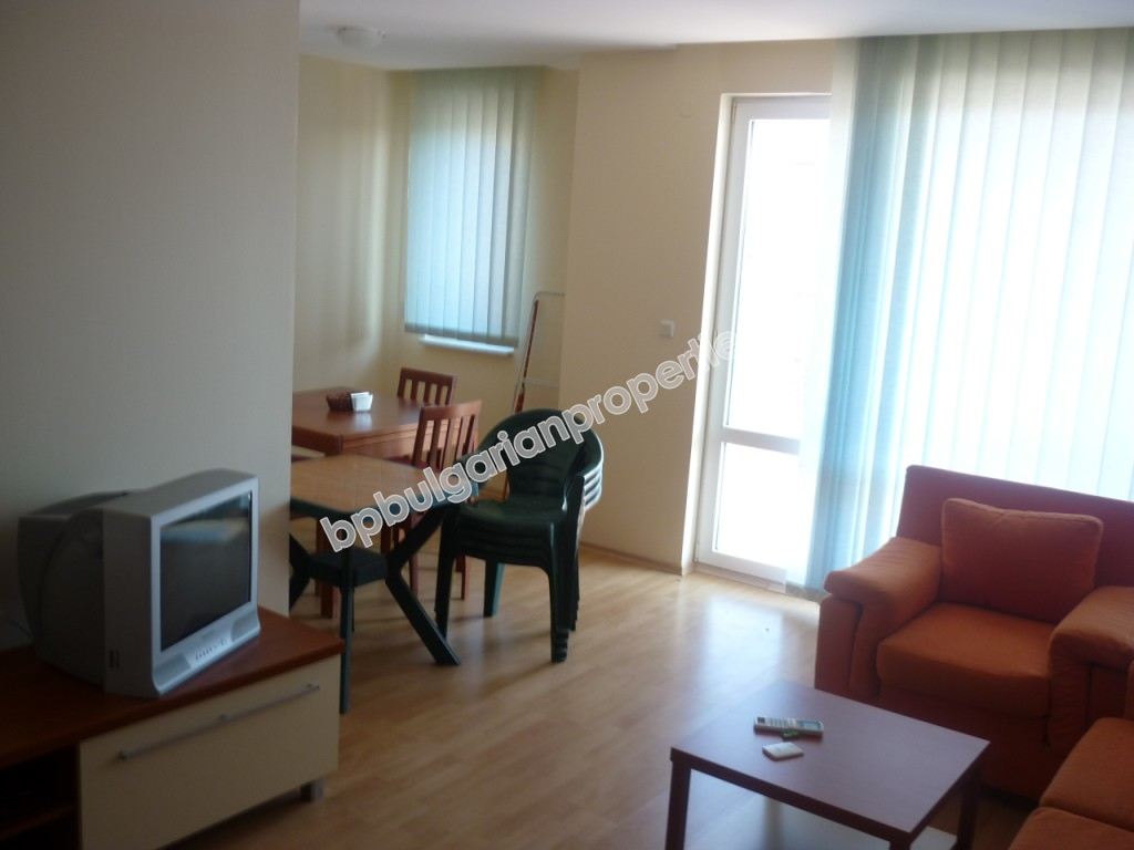 Мебелиран едноспален апартамент за продажба близо до плажа в курорта Слънчев Бряг