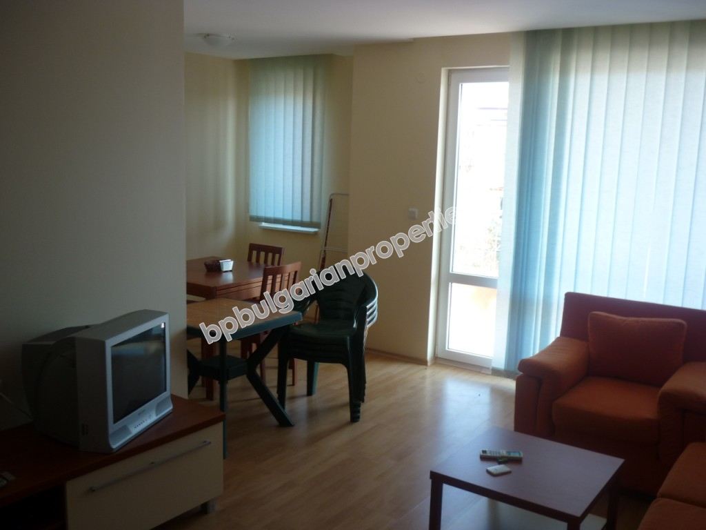 Мебелиран едноспален апартамент за продажба близо до плажа в курорта Слънчев Бряг