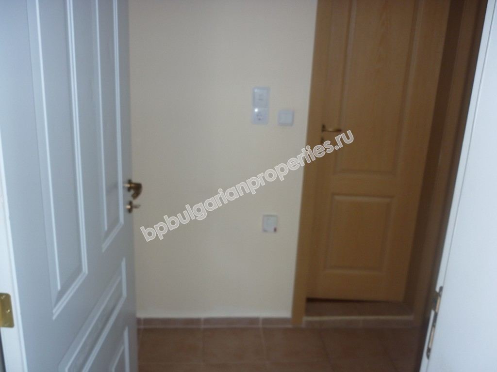 Мебелиран едноспален апартамент за продажба близо до плажа в курорта Слънчев Бряг