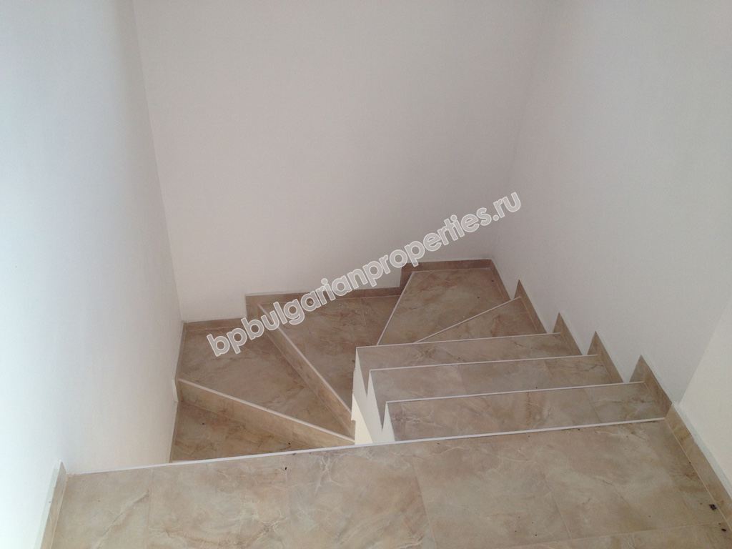 Напълно реновирана къща за продажба в село близо до Слънчев бряг и морето