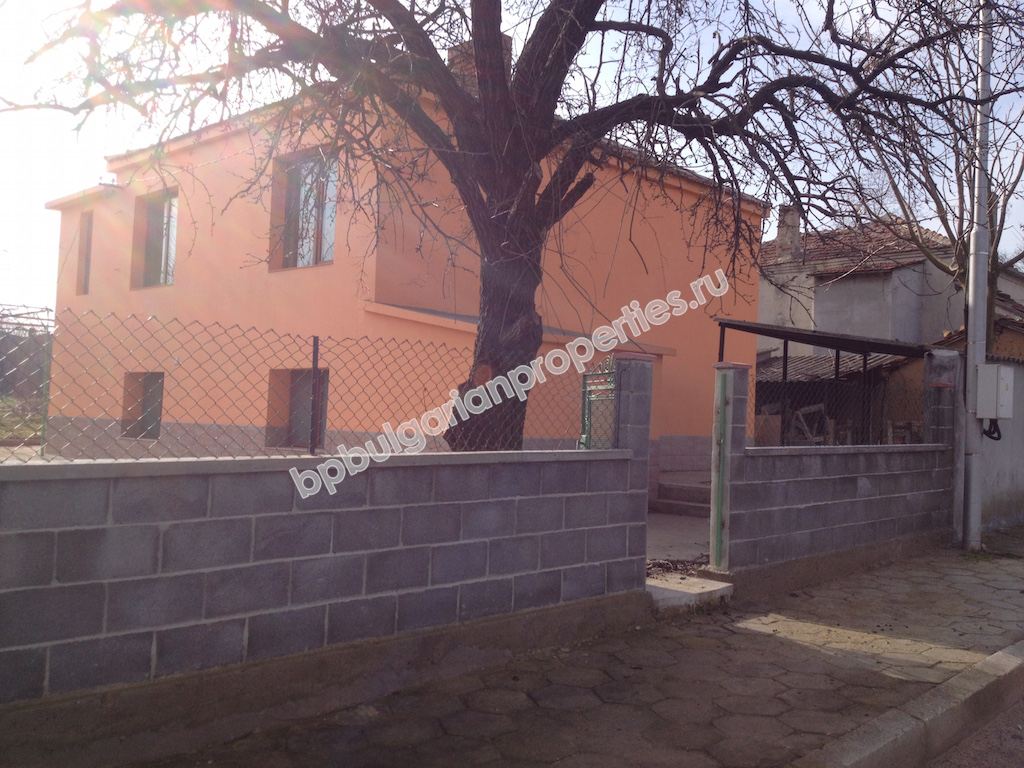 Напълно реновирана къща за продажба в село близо до Слънчев бряг и морето