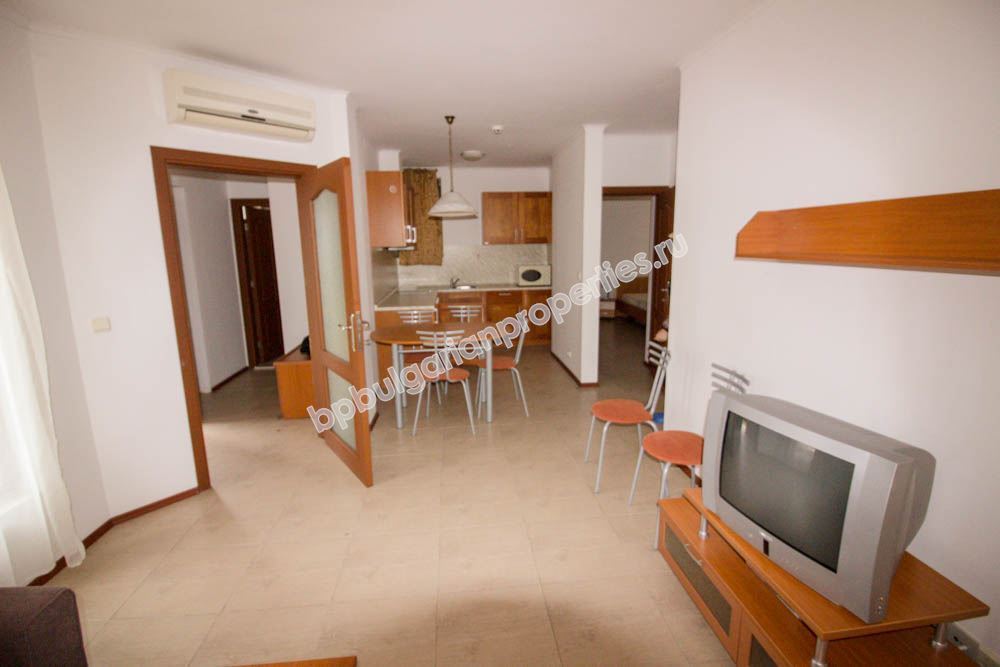 Апартамент с две спални за продажба близо до морето в Кошарица